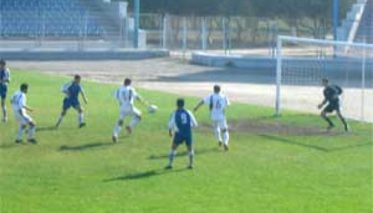 DÖRD GƏNC, ÜÇ DEBÜT . . .