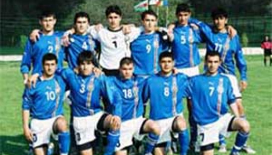 U-17: AZƏRBAYCAN ERMƏNİLƏRİ DARMADAĞIN ETDİ ! ! !