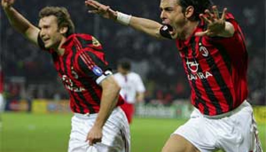 Milan leave it late to progress