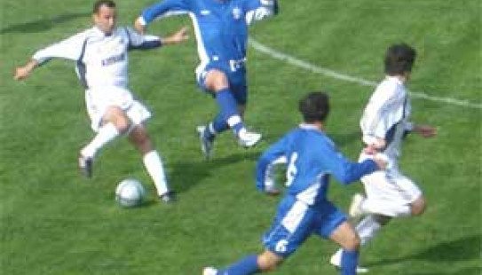 SÖNÜK OYUN, LAYİQLİ QƏLƏBƏ . . .