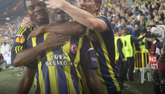 `Fənər` 1 addım öndə