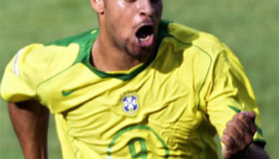 ADRİANONUN YUBİLEY QOLU: ALMANİYA 2 - 3 BRAZİLİYA