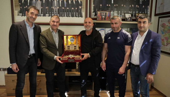 “Alanyaspor”un prezidenti Hasan Çavuşoğlu klubumuzu ziyarət edib